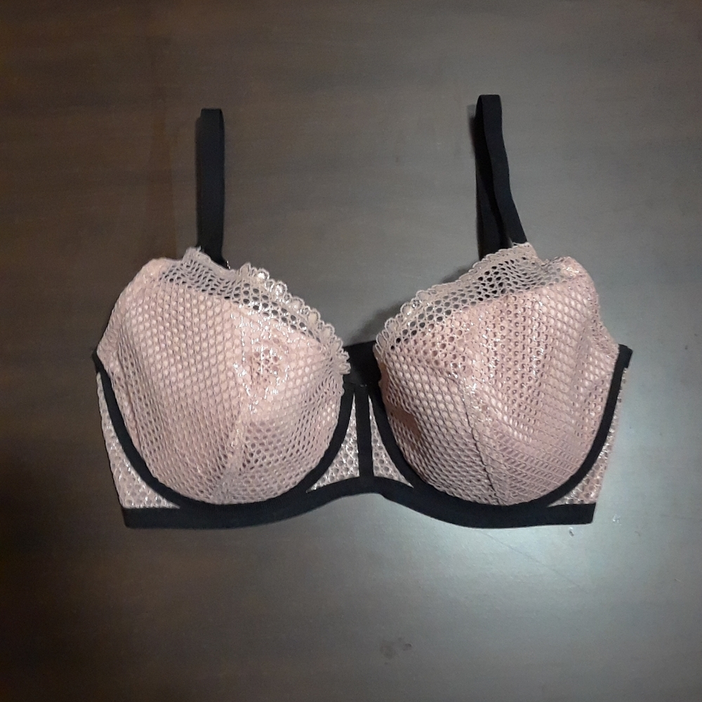 Victoria's Secret Bra 30DDD/F80